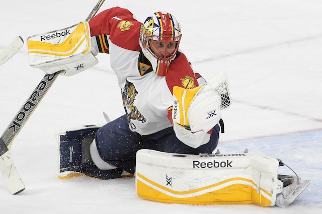 NHL pluses and minuses: Robert Luongo restarts in Florida - Los