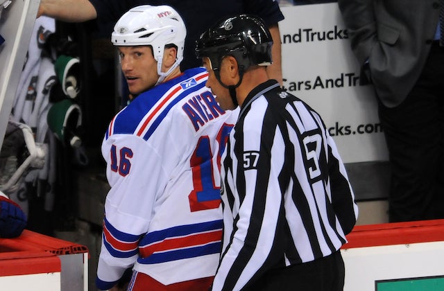 Sean Avery seemed to be pleased with the New York Rangers decision to change coaches. (USATSI)