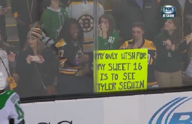 Tyler Seguin on the '2 minutes for hooking' sign 