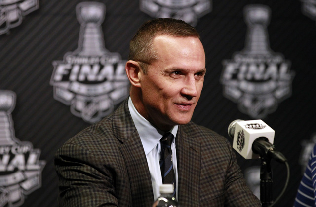 Steve Yzerman had some high praise for Jonathan Toews.  (USATSI)