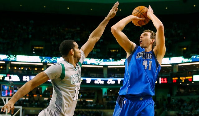 Brandan Wright and his long arms are reportedly going back to the West.  (USATSI)