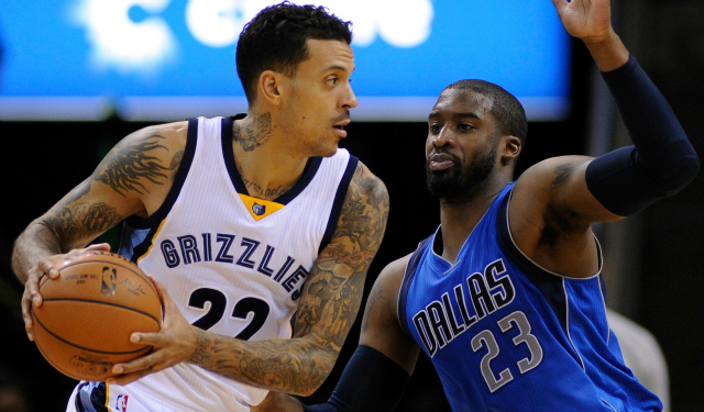 Matt Barnes doesn't like Derek Fisher.  (USATSI)