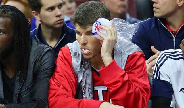 Kyle Korver attempts to do what everybody else can't: cool him off. (USATSI)