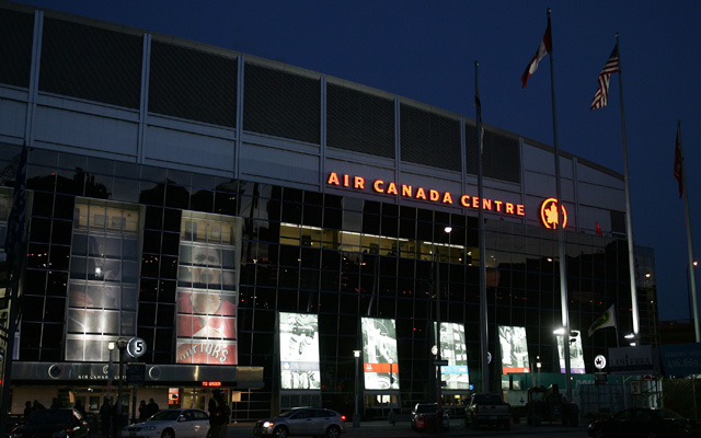 Will fans be able to reach All-Star Weekend festivities with a taxi cab strike? (USATSI)