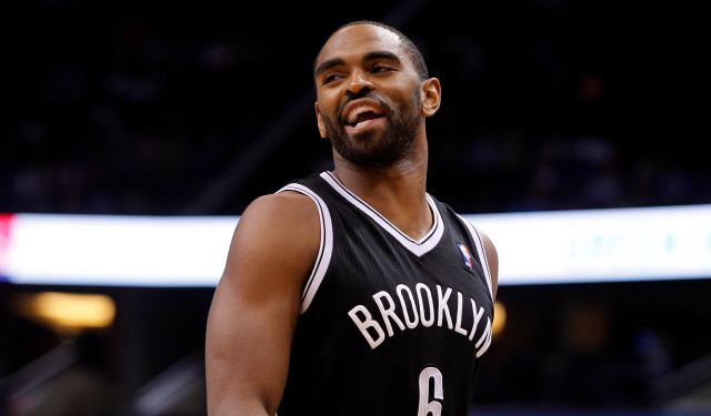 Alan Anderson is staying in Brooklyn.