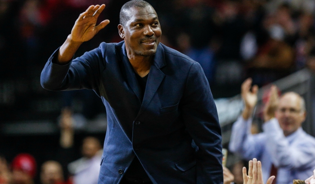 WATCH: Hakeem Olajuwon shows he still has it at NBA Africa Game ...