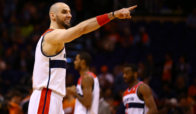 Marcin Gortat sees something exciting in Washington.  (USATSI)