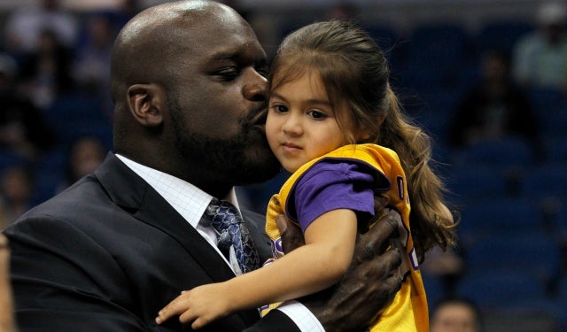 Shaquille O'Neal says hello to a Laker fan.  (USATSI)