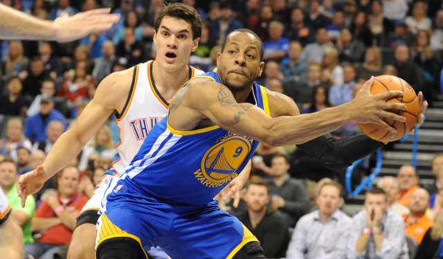 Steven Adams isn't pleased with Andre Iguodala's tweeting.  (USATSI)