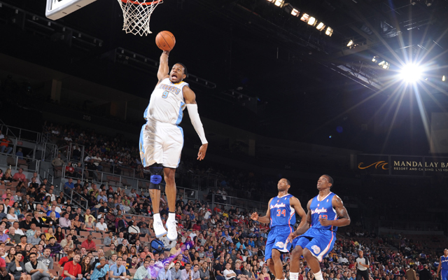 andre iguodala nuggets dunk