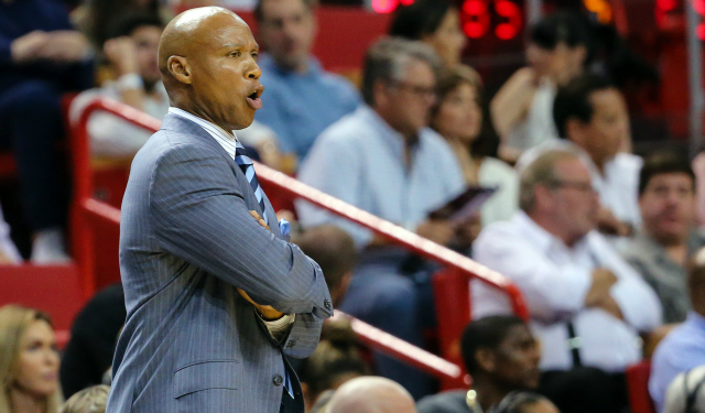 Byron Scott's team is in trouble.  (USATSI)