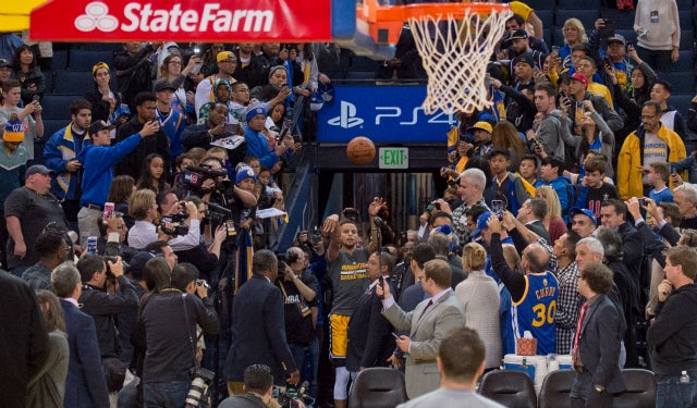 Would you show up two hours early to watch Steph Curry shoot? (USATSI)