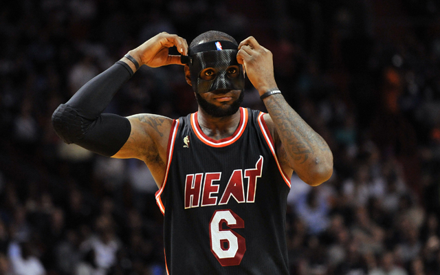 intellektuel Uoverensstemmelse manipulere Heat's LeBron James to wear a clear mask on Saturday - CBSSports.com