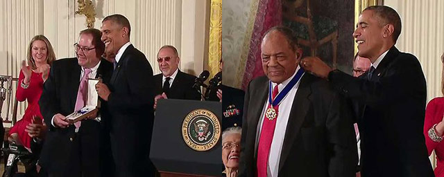 Willie Mays, Yogi Berra among Medal of Freedom honorees, Living