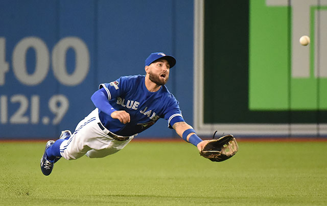 Blue Jays centre fielder Kevin Pillar on 'Superman' catches, perfecting  routes and football - The Athletic