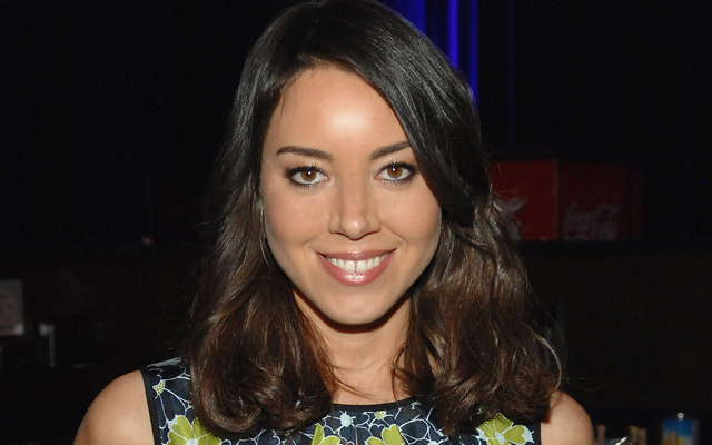 How to Throw a Party Like Aubrey Plaza