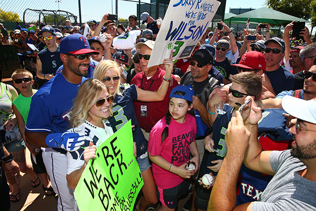 Russell Wilson hits homer in BP with Rangers