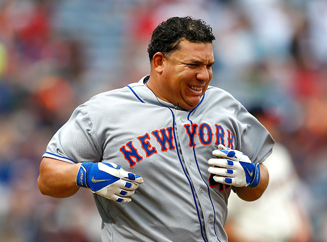 Bartolo Colon swings and his helmet comes flying off, again (Video)