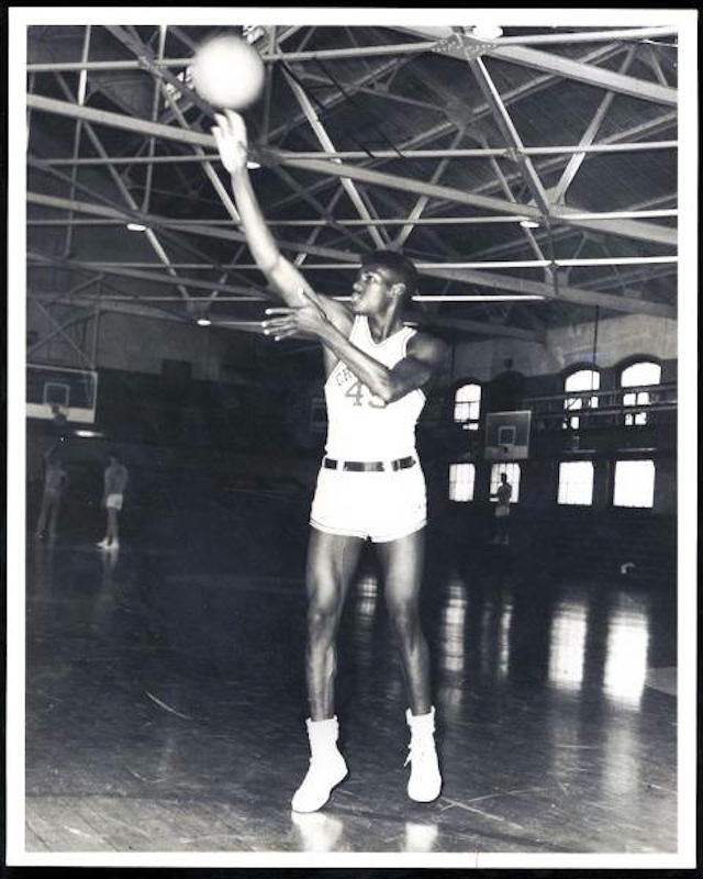 Why Bob Gibson Became a Globetrotter - Peace & Planet News