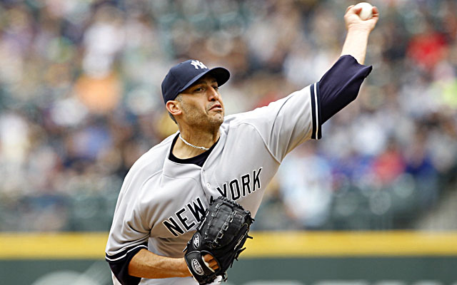 Andy Pettitte earns the 250th win of his career with 7 1/3 innings