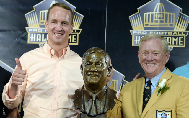 Could Peyton Manning (l.) and Bill Polian reunite in Tennessee? (USATSI)