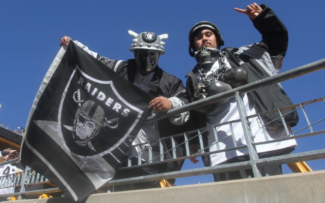 Raiders fans could get the chance to see a game at Azteca in 2016. (USATSI)