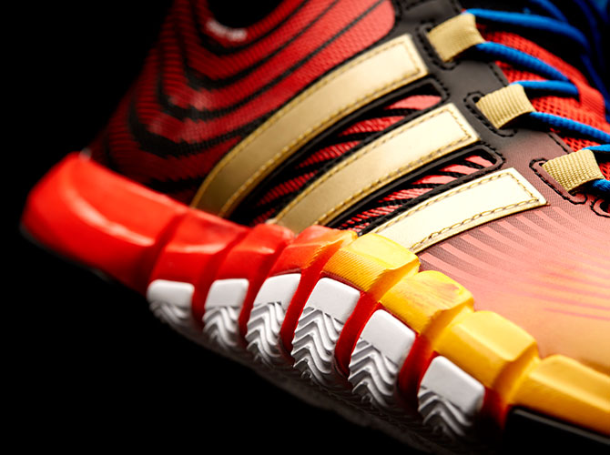 Inhibir pasar por alto desnudo PHOTOS: The new Adidas DH4 from Dwight Howard - CBSSports.com