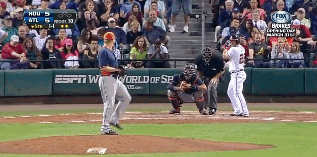 GIF: Astros' Jose Altuve makes spectacular snag 