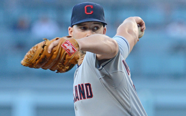 The Cardinals acquire Justin Masterson from the Indians