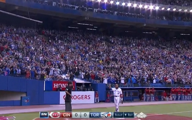 Russell Martin receives standing ovation in Montreal, father plays 'O  Canada