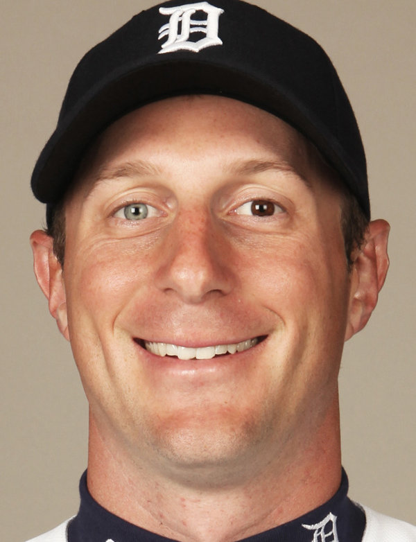 Why are Max Scherzer's eyes two colors?