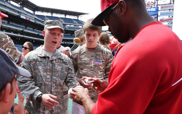 Eye on Photos: Memorial Day around MLB 