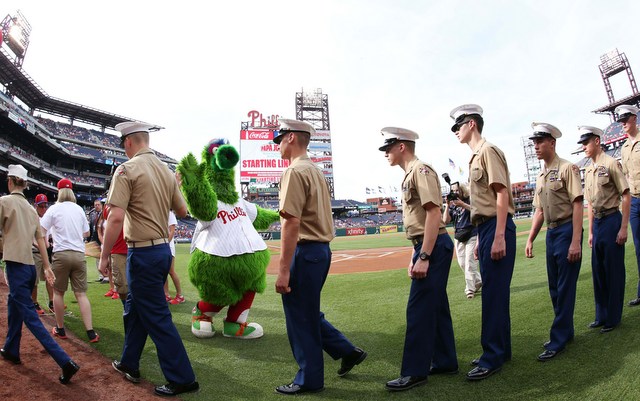 Eye on Photos: Memorial Day around MLB 