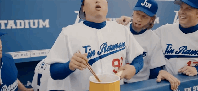VIDEO: Hyun-Jin Ryu noodle ad features fake Kershaw, probably 