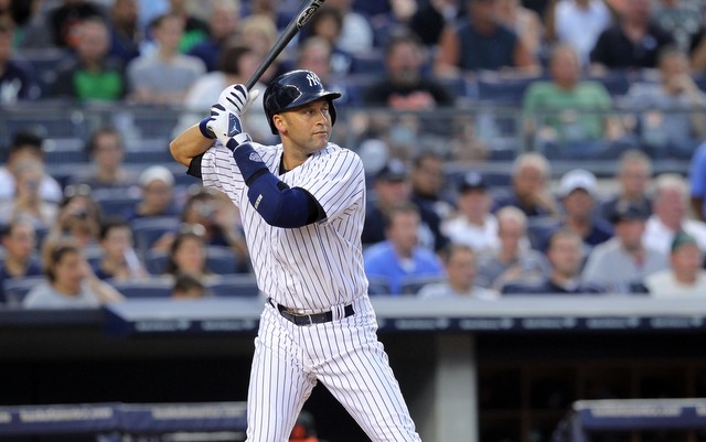 Derek Jeter takes on-field batting practice