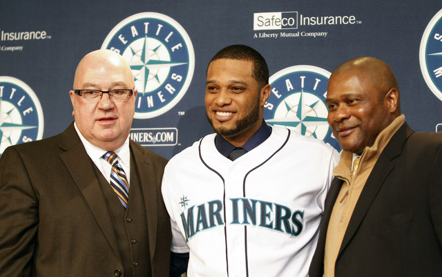 Robinson Cano doesn't think the Yankees treated him fairly during contract talks.