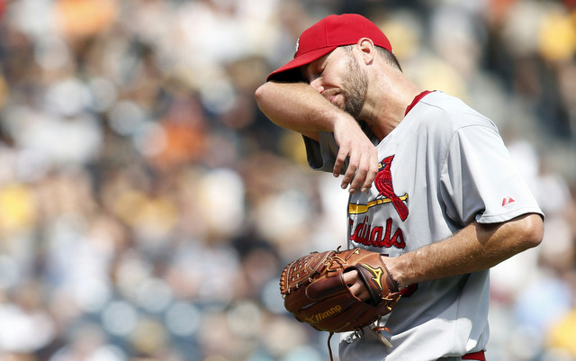 Cardinals: How Adam Wainwright's dead arm impacts St. Louis