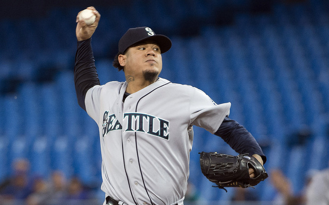 Scoring change gives Felix Hernandez shot at AL ERA title - CBSSports.com