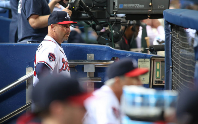 Braves retain Fredi Gonzalez, name Bo Porter third base coach ...