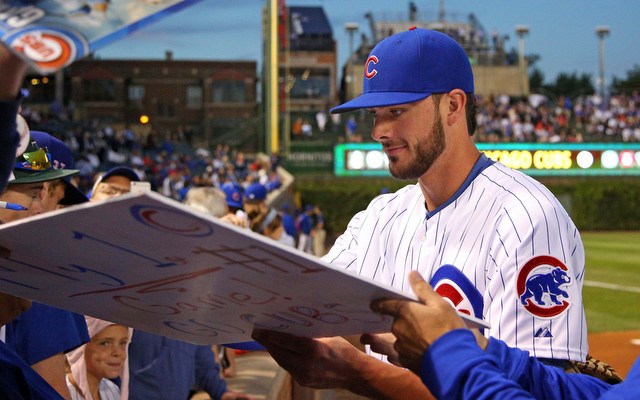 Cubs' Kris Bryant tops MLB's most popular player jersey