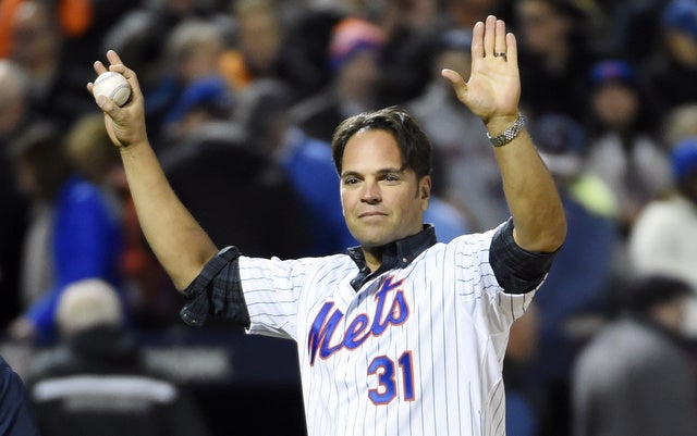 Mike Piazza appears to have a good shot of getting in the Hall of Fame this year.