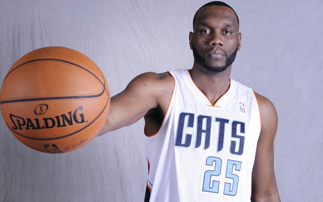 al_jefferson_bobcats_ankle.jpg