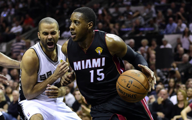 Mario Chalmers says he doesn't recall this elbow.   (USATSI)