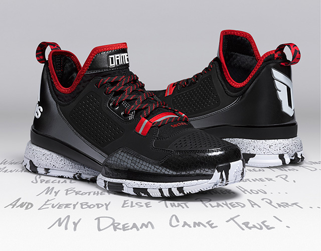 Escupir Alcanzar Hobart Adidas reveals first Damian Lillard signature shoe, the D Lillard 1's -  CBSSports.com