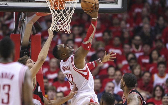 Dwight Howard thinks he needs more touches in Game 2. (USATSI)