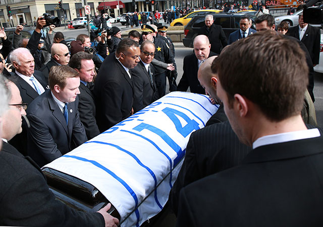 Cubs paying $35,000 cost of Ernie Banks' funeral 