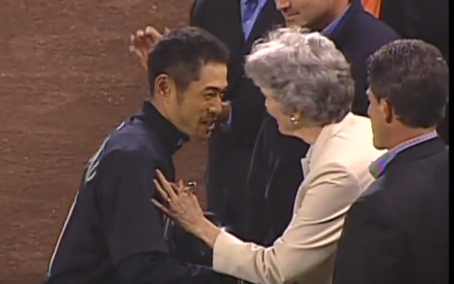 Ichiro made some history on October 1, 2004.