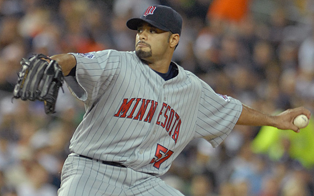 Report: Twins among teams looking at Johan Santana's shoulder - Sports  Illustrated