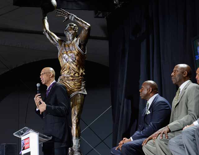 Photos: Kareem Abdul-Jabbar has statue unveiled at Staples Center ...