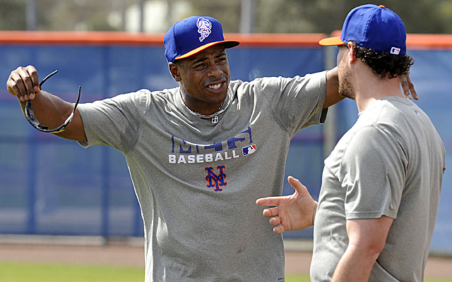 Curtis Granderson gives Mets win in 14th